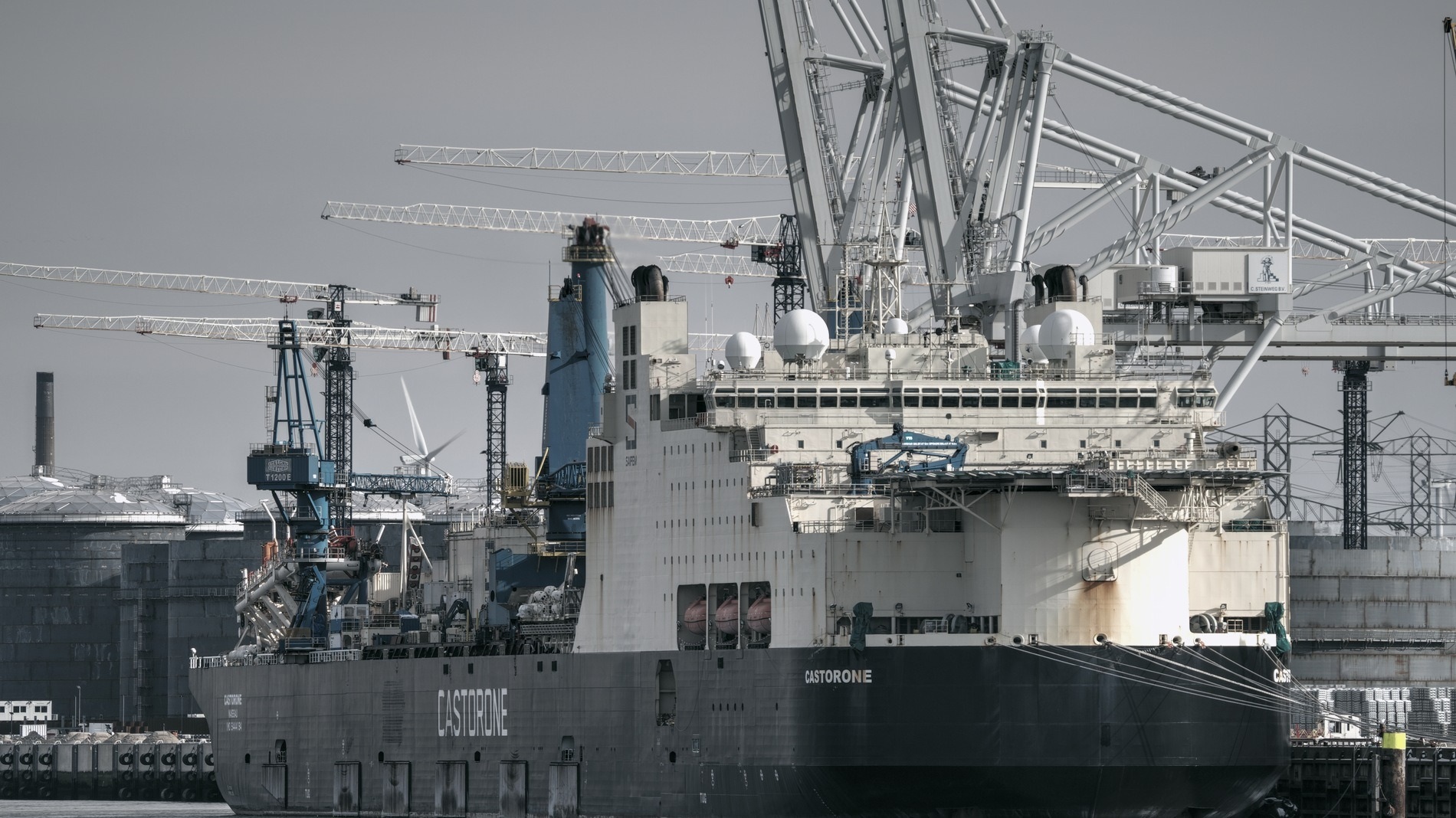 Castorone, Saipem pipelay vessel, Mississippihaven, Port of Rotterdam